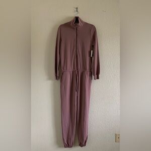 Beyond Yoga Ski Weekend Jumpsuit in Mauve Half Zip Fitted Waist Cozy Size Small